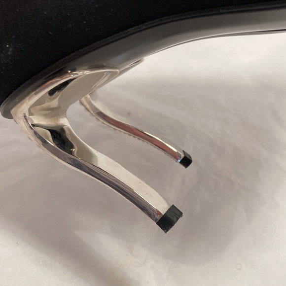 STUART Weitzman New York satin pumps - Picture 13 of 16